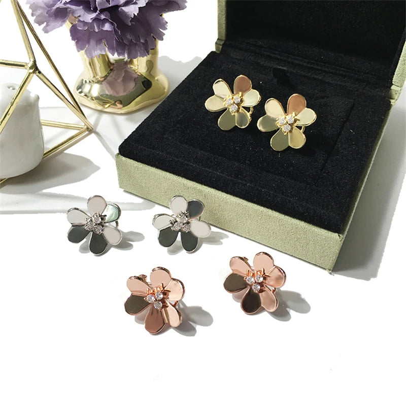 Lucky Clover Flower Pendants Necklaces