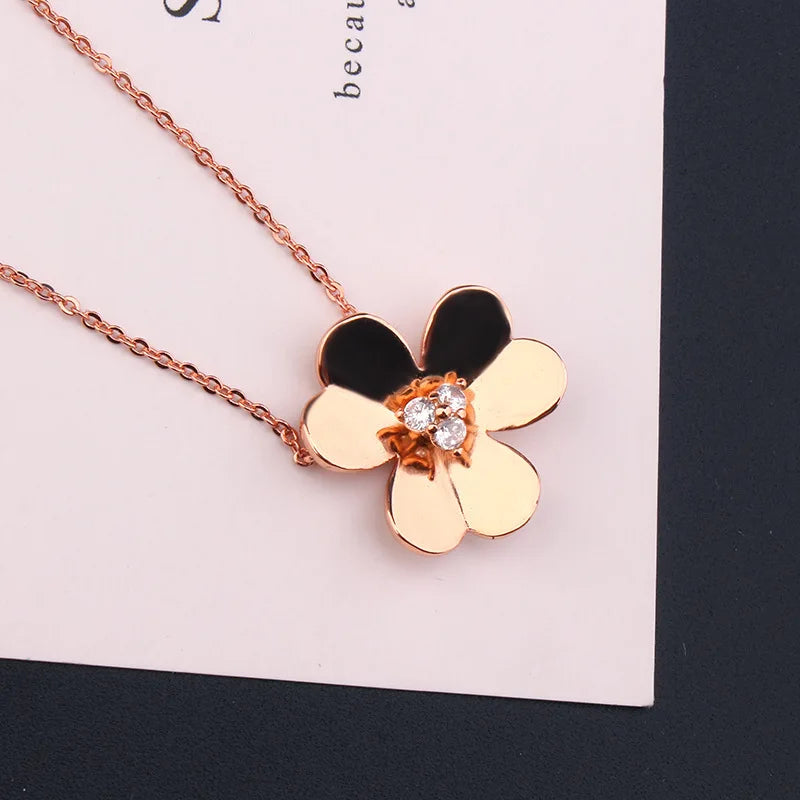 Lucky Clover Flower Pendants Necklaces