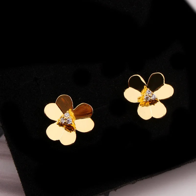 Lucky Clover Flower Pendants Necklaces