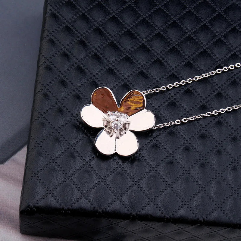 Lucky Clover Flower Pendants Necklaces